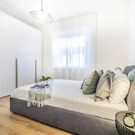 Cr-home - Di 55mq Con Arredi Di Design شقة *