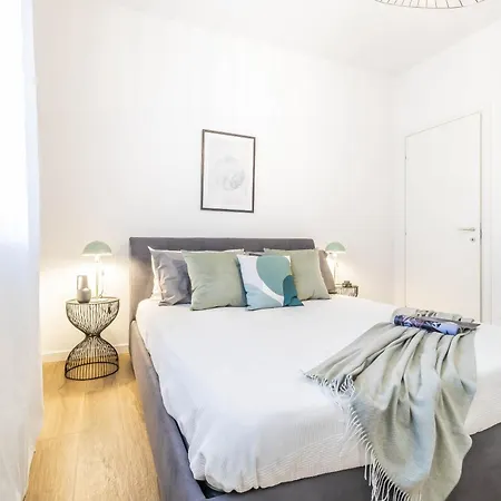 Cr-home - Di 55mq Con Arredi Di Design ميلان